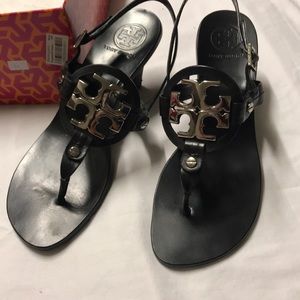 Black silver leather holly